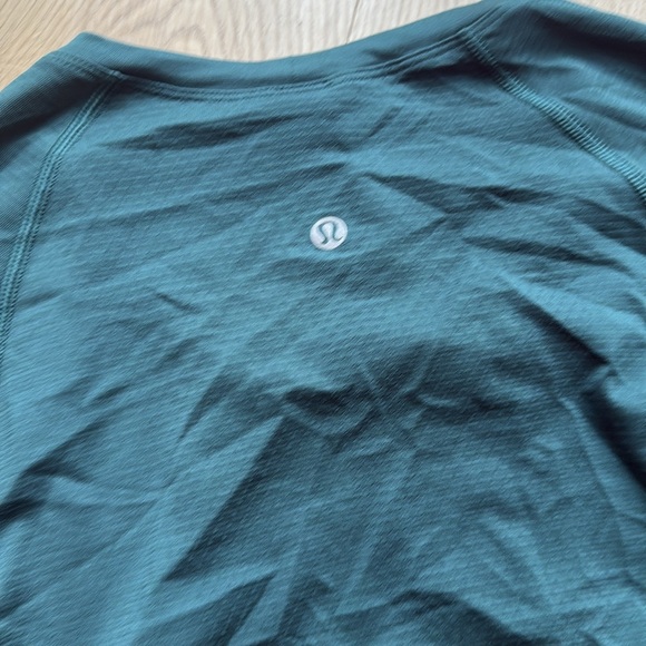 NEW lululemon swiftly tech long sleeve 6 - Picture 5 of 5